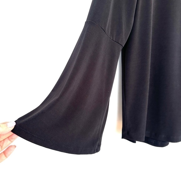 Michael Kors top with split neck, bell sleeves, loose fitting, stretch knit - Picture 3 of 12